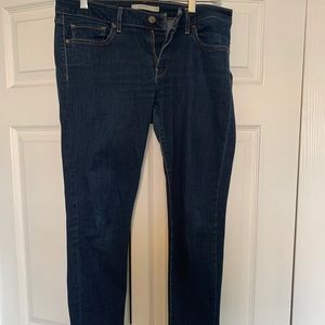 Levi 711 skinny size 28
